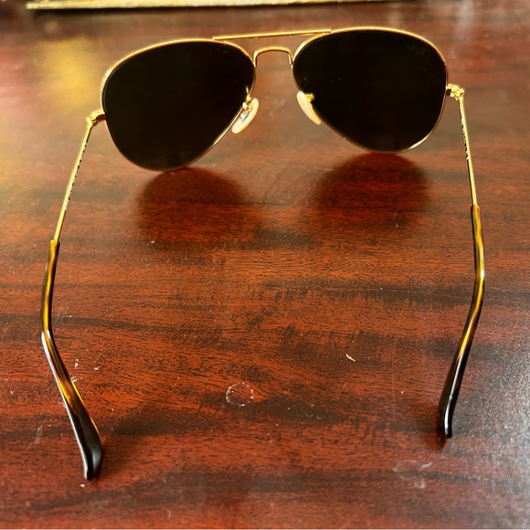 Ray Bans gold frame sunglasses - Picture 3 of 4